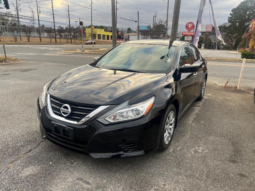 2017 Nissan Altima S's photo