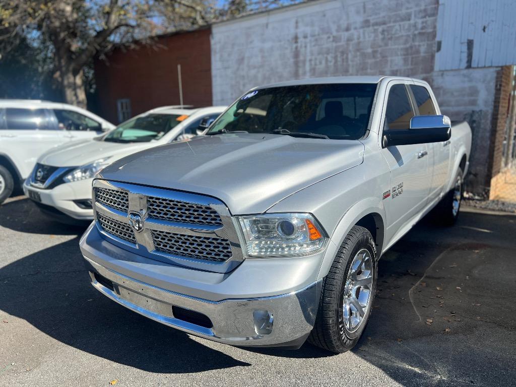 2016 RAM Ram 1500 Pickup Laramie's photo