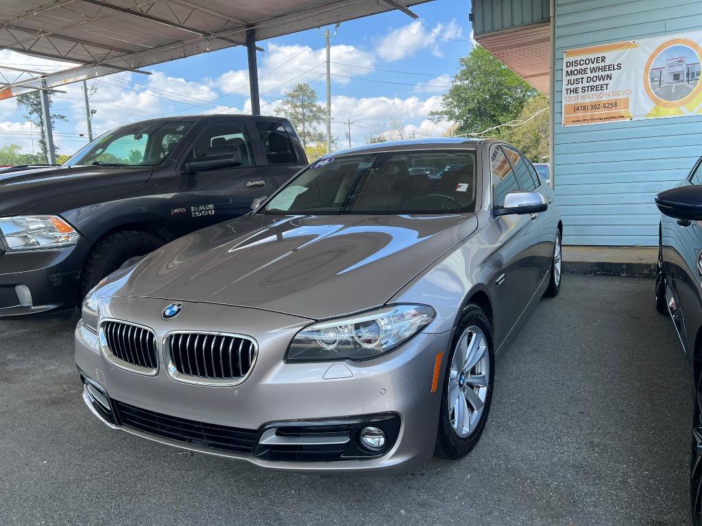 2016 BMW 5 Series 528i Sedan's photo