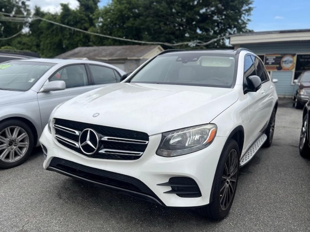 2017 Mercedes-Benz GLC GLC300's photo