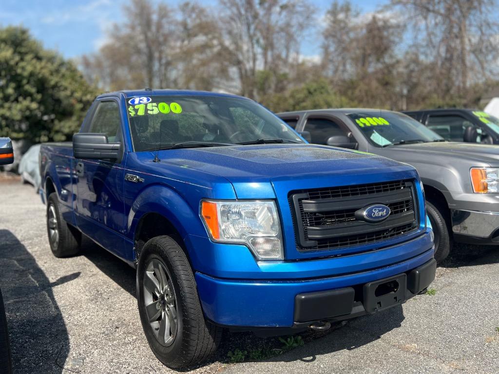 2013 Ford F-150 STX 4x4 Regular Cab 126-in's photo